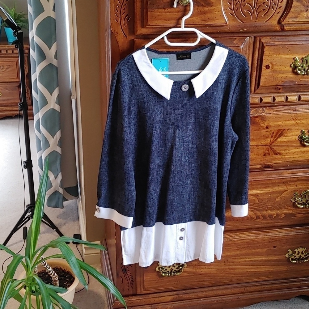 NWT WOMEN'S KOREN  LONG SLEEVE BLOUSE